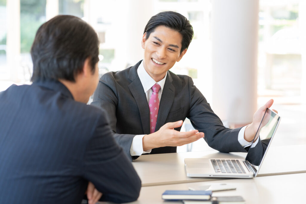 男性が歯列矯正で印象アップ|ビジネスシーンで自信を持てる歯並び改善